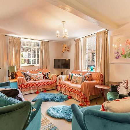 Host & Stay - The Old Paul Pry Holt  Extérieur photo