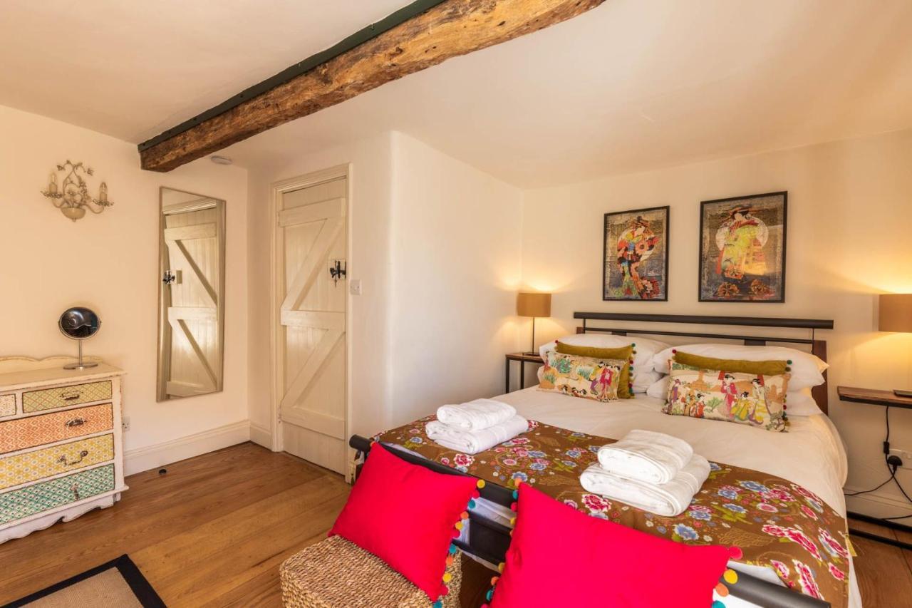Host & Stay - The Old Paul Pry Holt  Extérieur photo