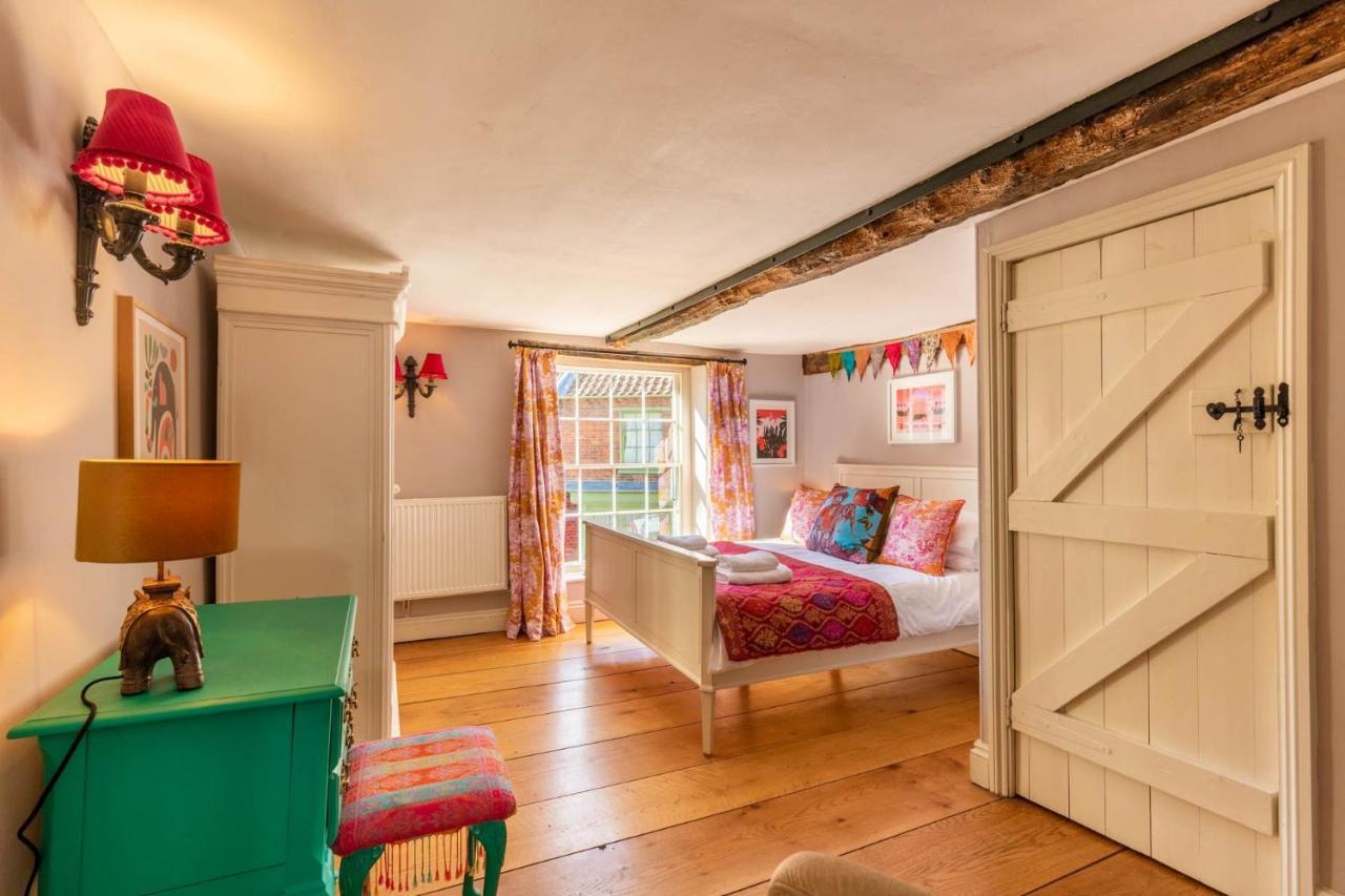 Host & Stay - The Old Paul Pry Holt  Extérieur photo