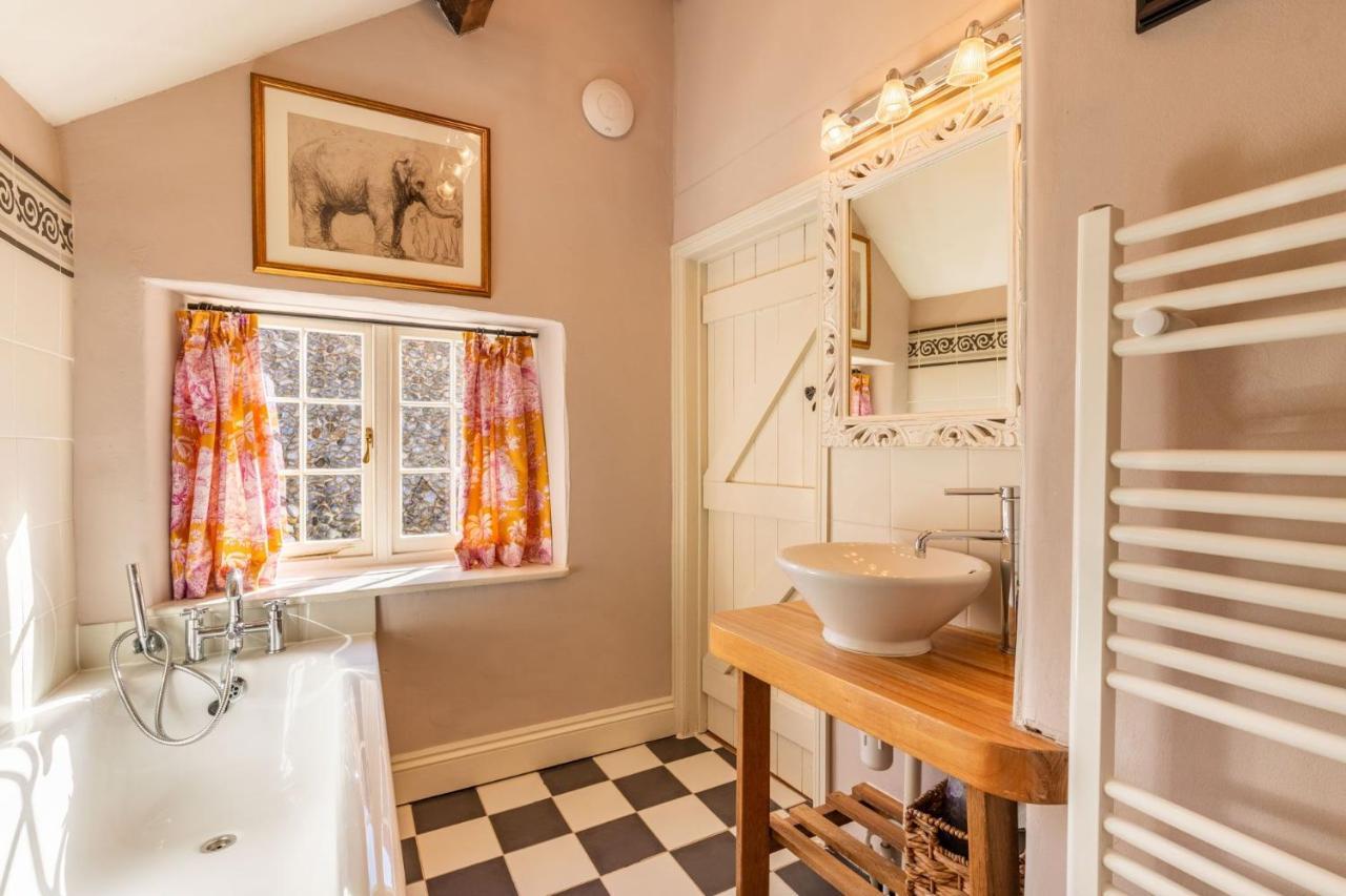 Host & Stay - The Old Paul Pry Holt  Extérieur photo